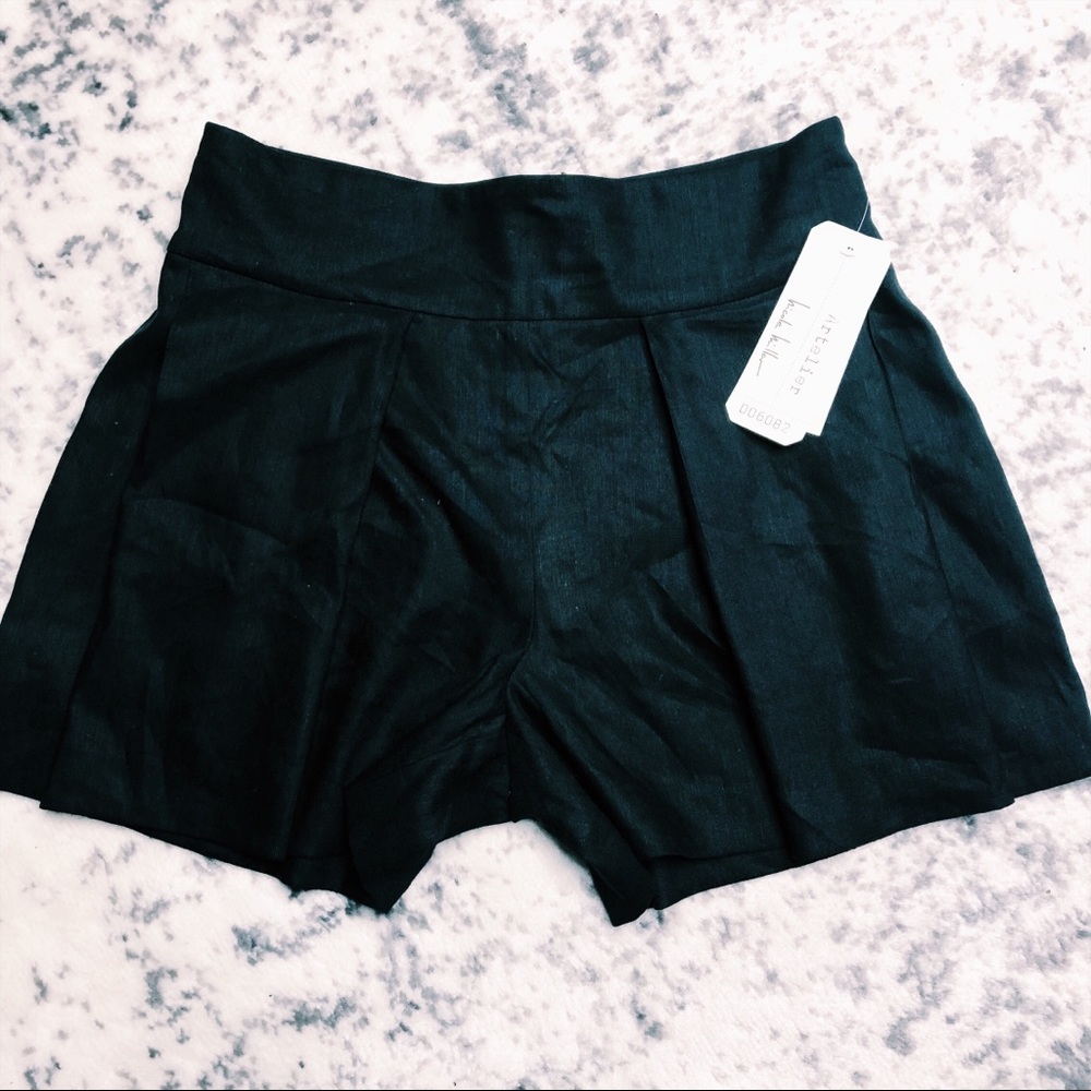 Nicole Miller Pleated High Waisted Linen Short